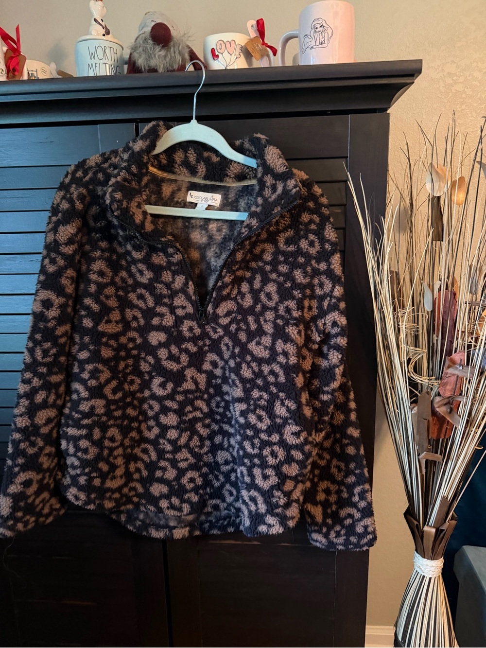 Koolaburra Leopard Print Sherpa Pullover in Brown and Black